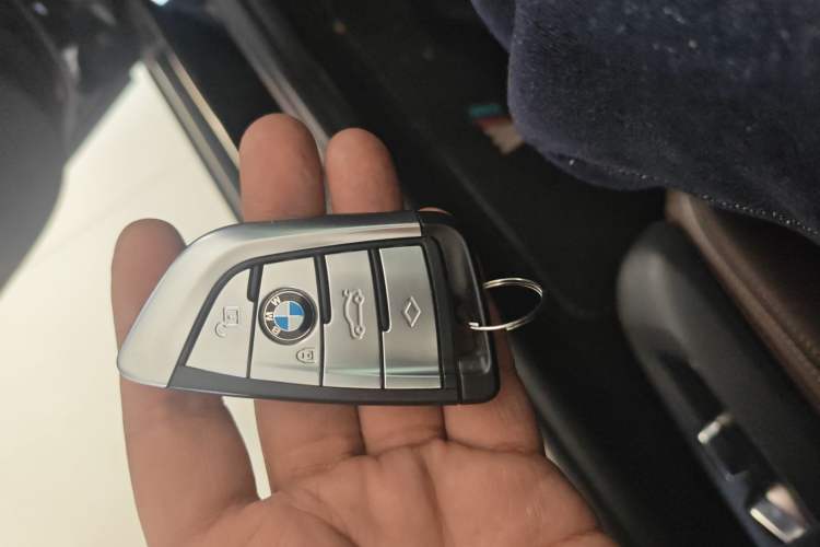 Used BMW 5 Series 2022 Second Facelift 525Li M Sport Package