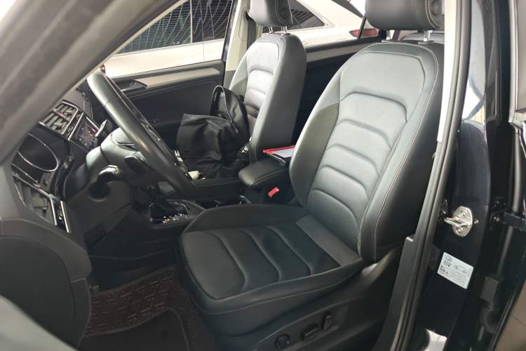 Used Volkswagen Tiguan L 2021 330TSI Automatic Two-Wheel Drive Smart Edition Left Front Seat