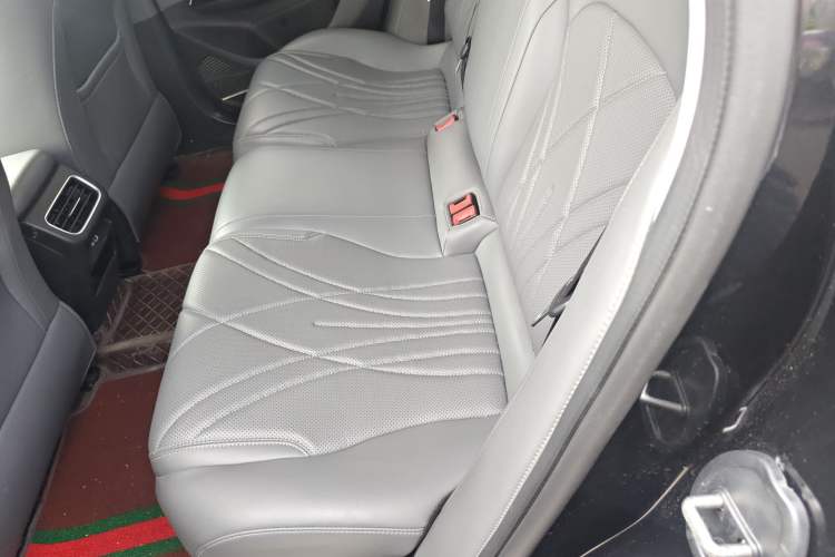 Used Geely Galaxy L6 2025 EM-i 140km Long-Range Version