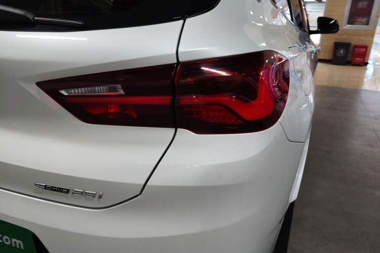 Used BMW X2 2023 sDrive 25i Shining Edition
