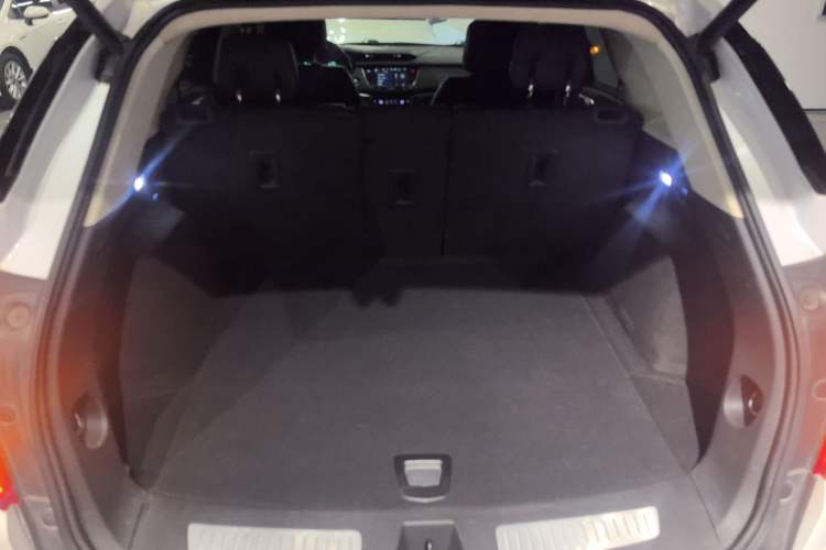 Used Cadillac XT5 2018 25T Luxury Model
