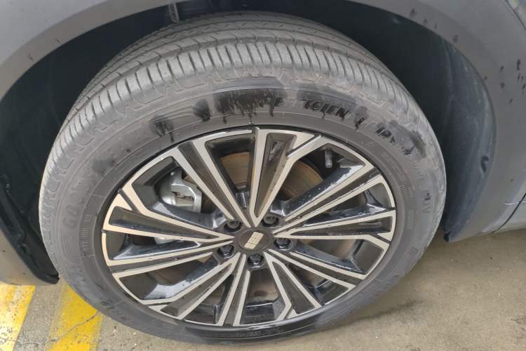 Used Geely Galaxy Xingjian 7 EM-i 2025 120km Flagship Edition Left Front Wheel Hub