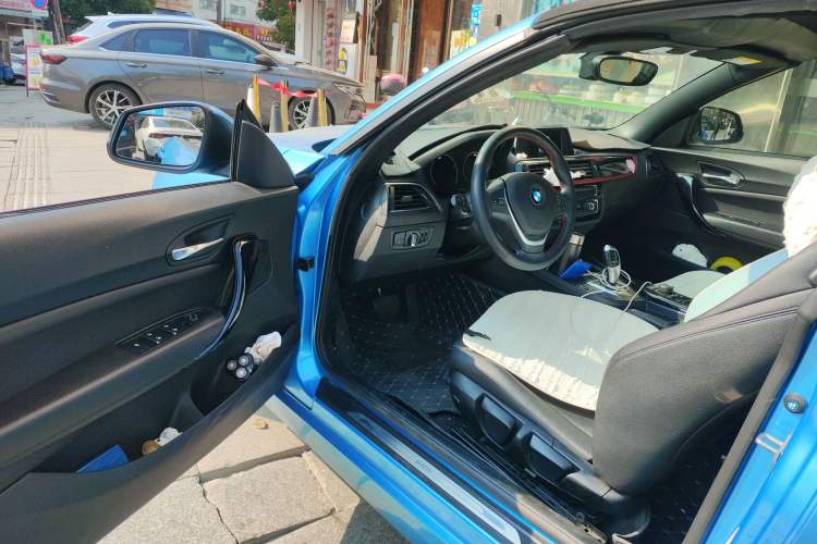 Used BMW 2 Series 2018 220i Convertible Coupe Sports Design Package