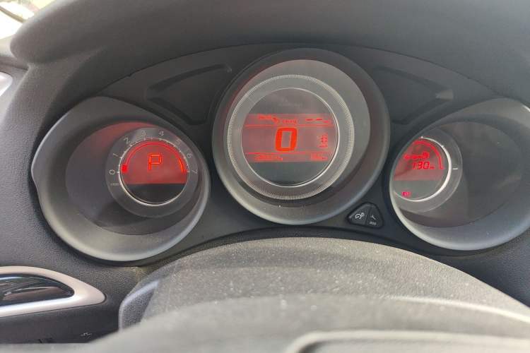 Used Citroen C4L 2013 1.6THP Automatic Enjoyment Edition Odometer Close Up