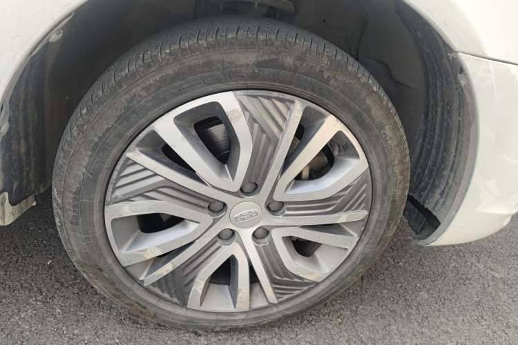 Used Geely Auto Emgrand New Energy 2018 EV350 Elite Model Right Front Wheel Hub