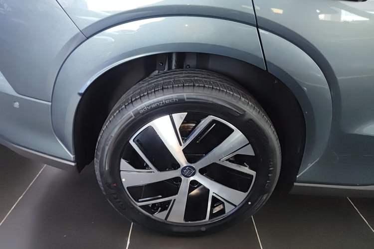 Used BYD Tang L 2025 DM 215KM LiDAR Flagship Model
