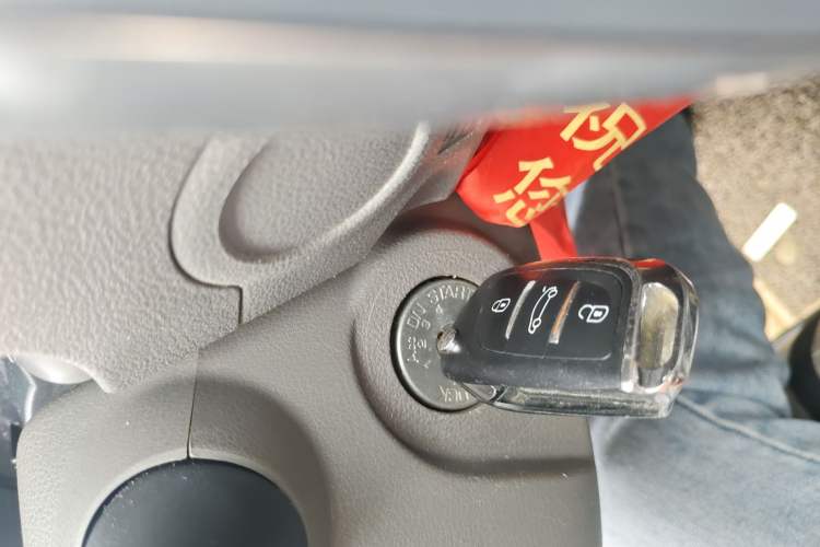 Used Nissan Sunny 2011 1.5XE CVT Comfort Edition Vehicle Key