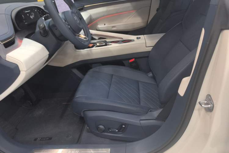 Used Zeekr 001 2025 WE Edition 95 kWh All-Wheel Drive Left Front Seat