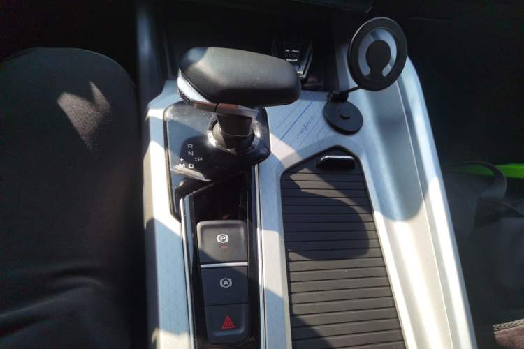 Used Geely Auto Preface 2025 Dongfang Yao 1.5TD Kunlun Edition
