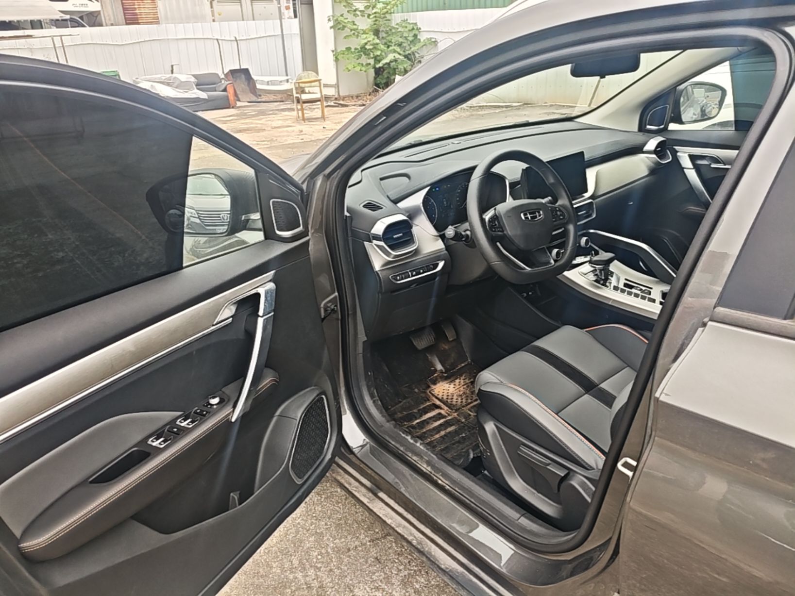 Geely Auto Coolray 2024 1.5T DCT Longteng Edition — снимка 18