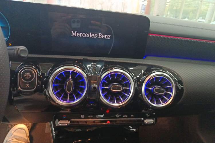 Used Mercedes-Benz A-Class 2021 A 200 L Sport Sedan Fashion Model