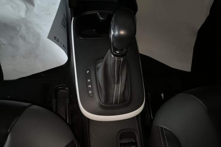 Used Roewe Clever 2022 311km QiQi BoBo Edition Gear Lever