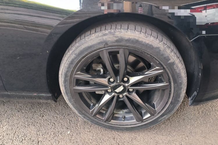 Used Cadillac CT4 2021 28T Luxury Model Right Front Wheel Hub