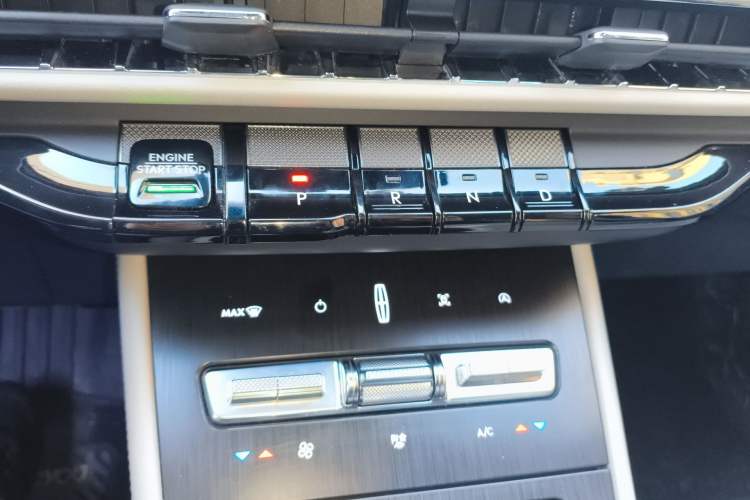 Used Lincoln Corsair 2023 2.0T Two-Wheel Drive Luxury Edition
