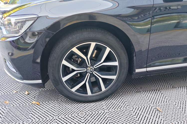 Used Volkswagen Magotan 2020 330TSI DSG Leading Model
