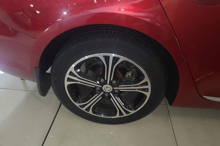Used MG 6 2017 20T Automatic Luxury Smart Connect Version China V Standard Right Rear Wheel Hub