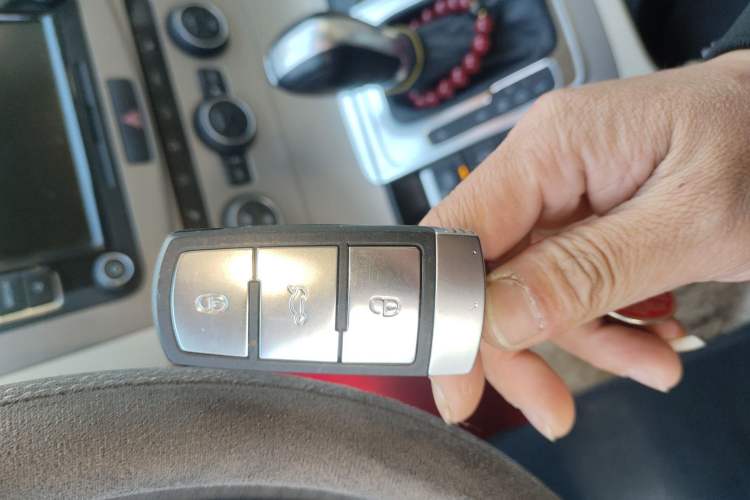 Used Volkswagen Magotan 2013 1.8TSI Luxury Model Vehicle Key