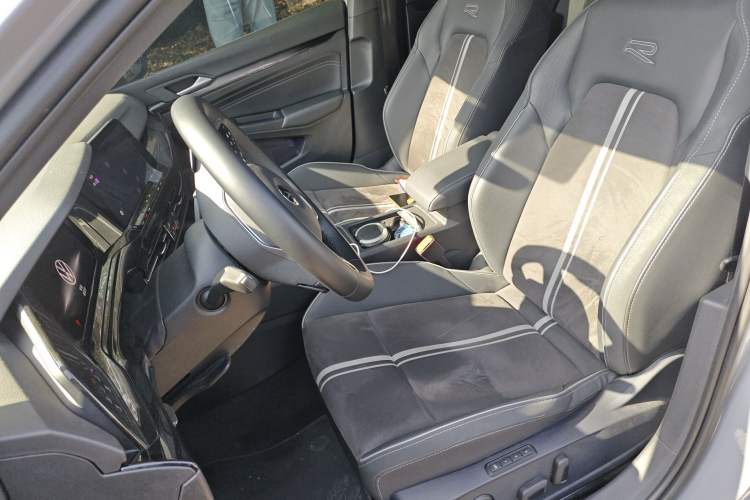 Used Volkswagen Golf 2023 280TSI DSG R-Line 20th Anniversary Edition
