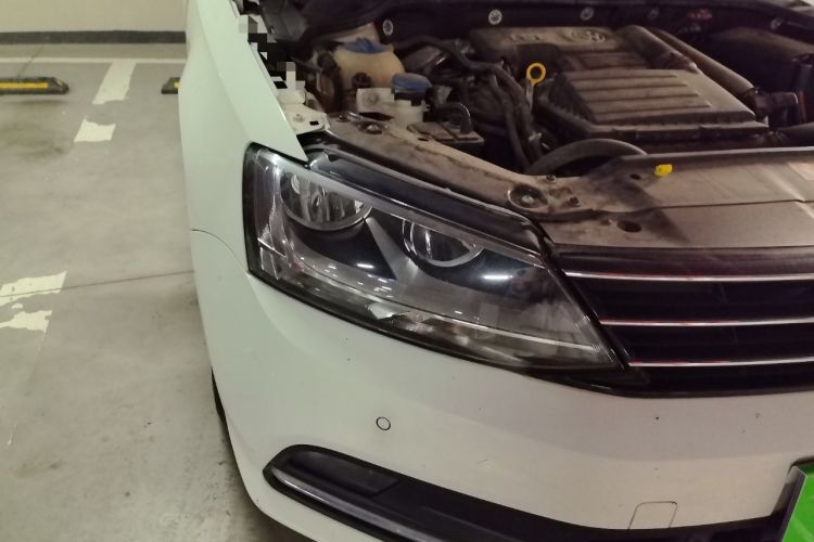 Used Volkswagen Sagitar 2015 230TSI Automatic Luxury Model
