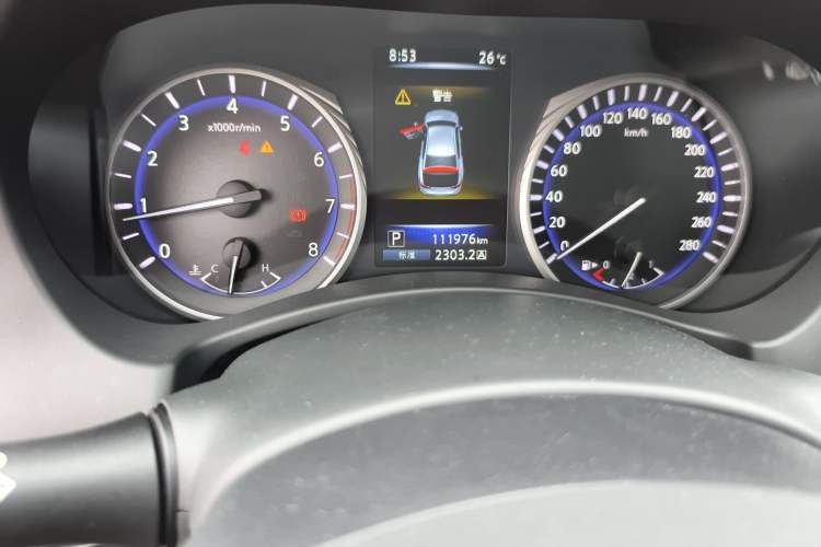 Used Infiniti Q50L 2016 2.0T Ambition Edition Odometer Close Up