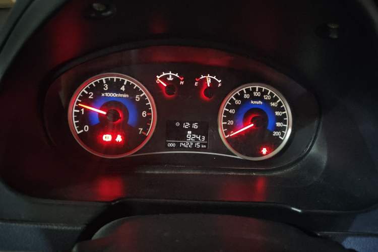 Used Dongfeng Fengon 330 2014 1.5L Manual Standard Edition DK15-02 Instrument Cluster