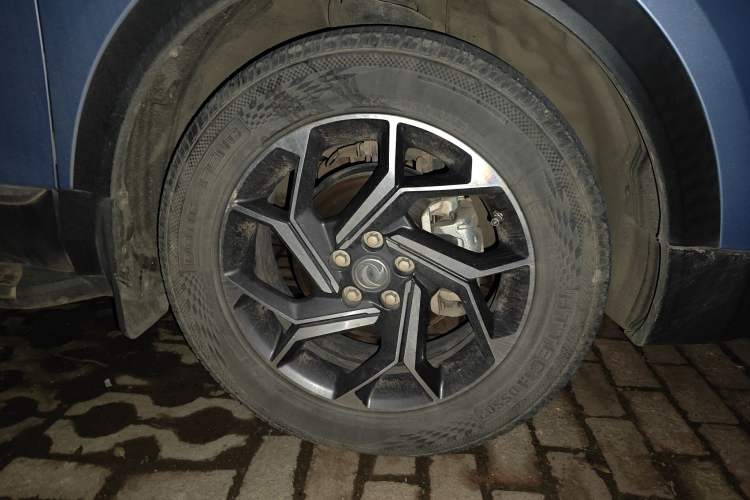 Used Dongfeng Aeolus AX7 2020 1.6T Automatic AI Navigation Model China VI Standard
