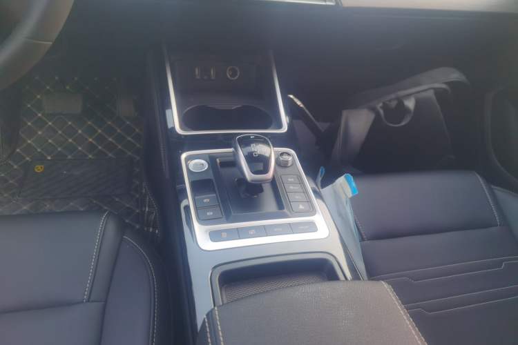 Used BYD Qin New Energy 2019 High-Range Deluxe Model Gear Lever