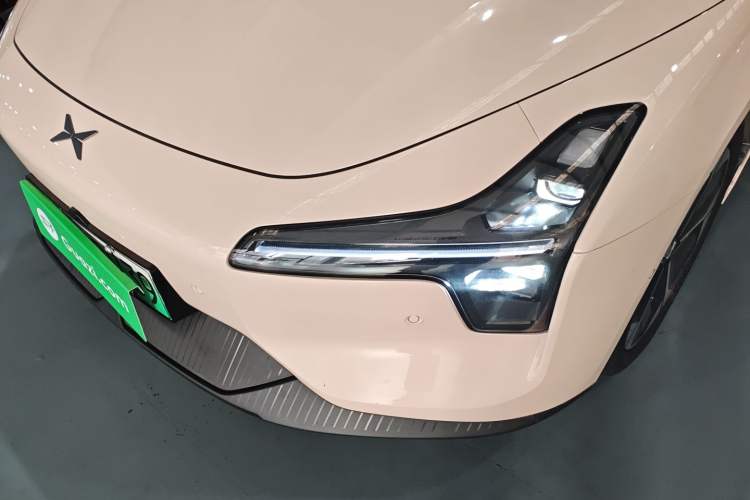 Used XPeng MONA M03 2024 620 with Ultra-Long Range Left Front Headlight