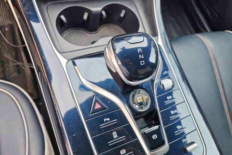 Used BYD Qin PLUS 2021 DM-i 55KM Prestige Model Gear Lever