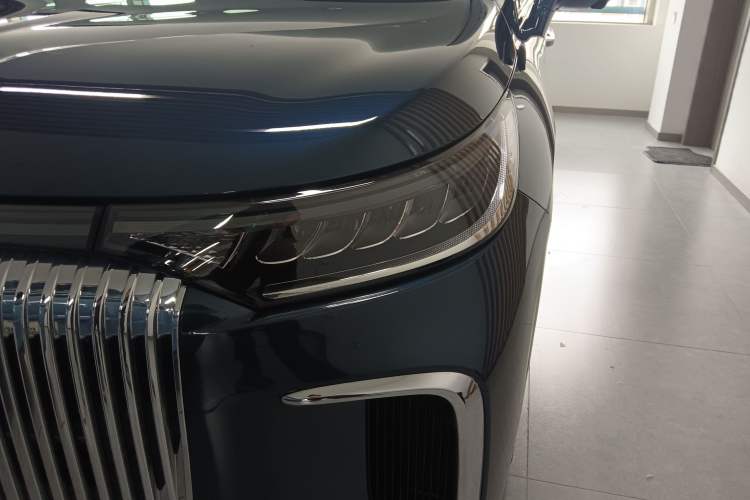 Used VOYAH Dream 2025 PHEV Four-Wheel-Drive Flagship Kunpeng Edition Left Front Headlight