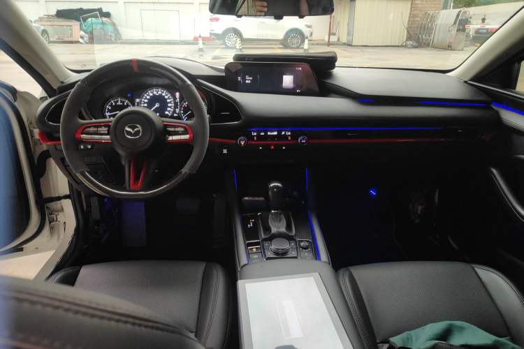 Used Mazda 3 Axela 2020 2.0L Automatic ZhiXuan Edition Center Console