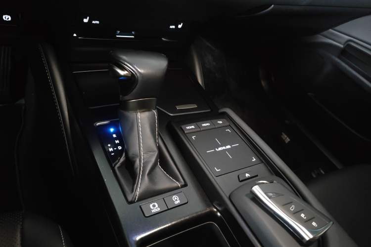 Used Lexus ES 2020 200 Excellence Edition