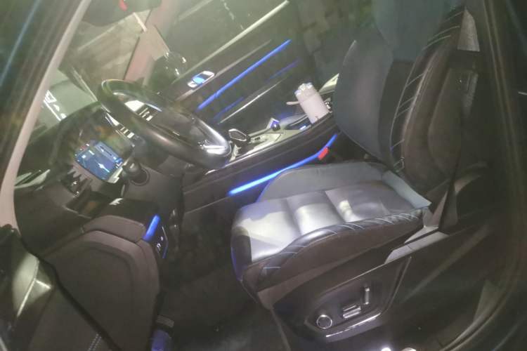 Used Lynk & Co 05 2020 2.0TD Two-Wheel Drive Shine Halo