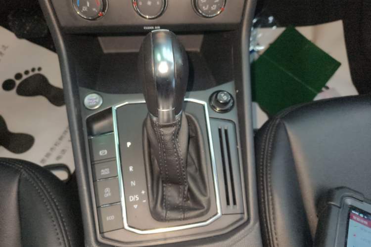 Used Volkswagen Lavida 2023 280TSI DSG Full-Comfort Edition Gear Lever