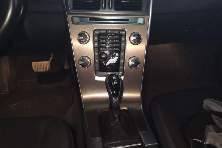 Used Volvo XC60 2015 T5 Smart Edition