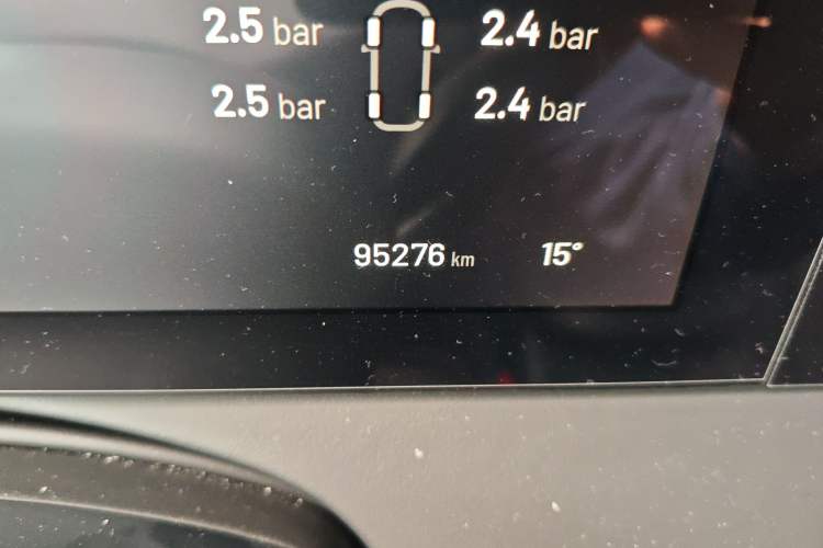 Used Li Auto ONE 2021 Extended-Range 6-Seater Version Odometer Close Up