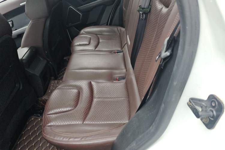 Used Land X7 2016 2.0T Panoramic Prestige Edition Left Rear Seat