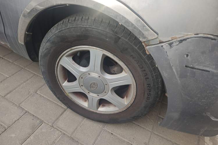 Used FAW Xiali N5 2011 1.3L Manual Luxury Edition Right Front Wheel Hub