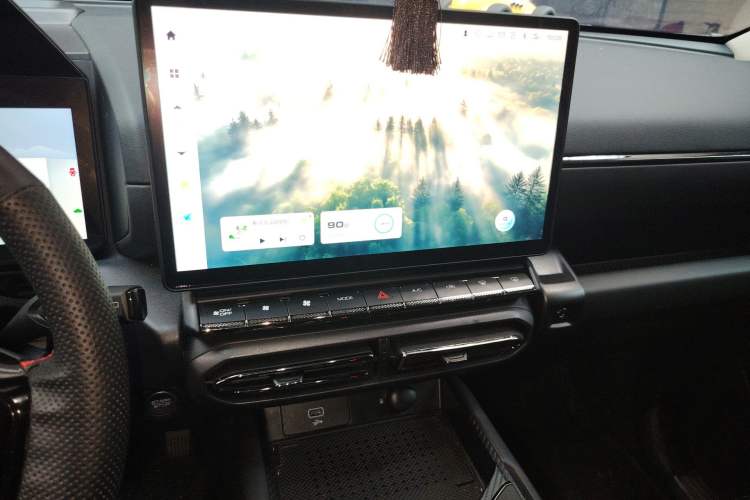 Used Haval H Dog New Energy 2024 Hi4 102km Trend Electric Version Plus Audio And AC Panel