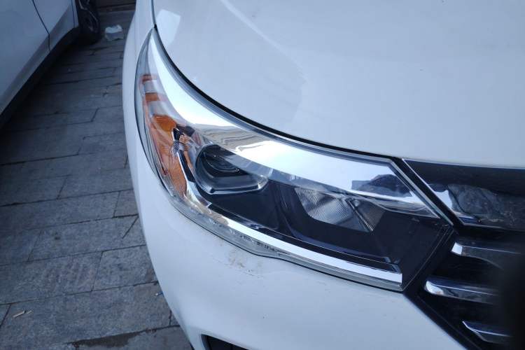 Used GAC Trumpchi GS4 2017 200T Manual Two-Wheel Drive Elite Edition Right Front Headlight