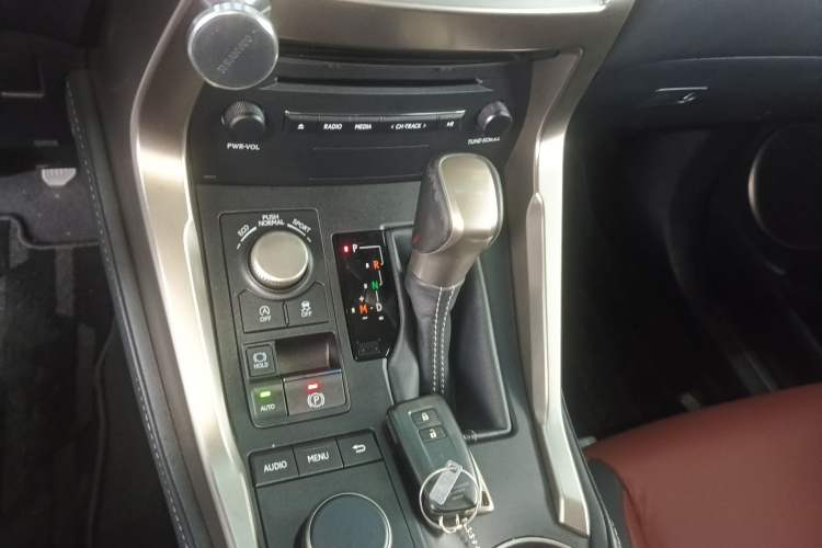 Used Lexus NX 2015 200T All-Wheel-Drive Fēngshàng Edition