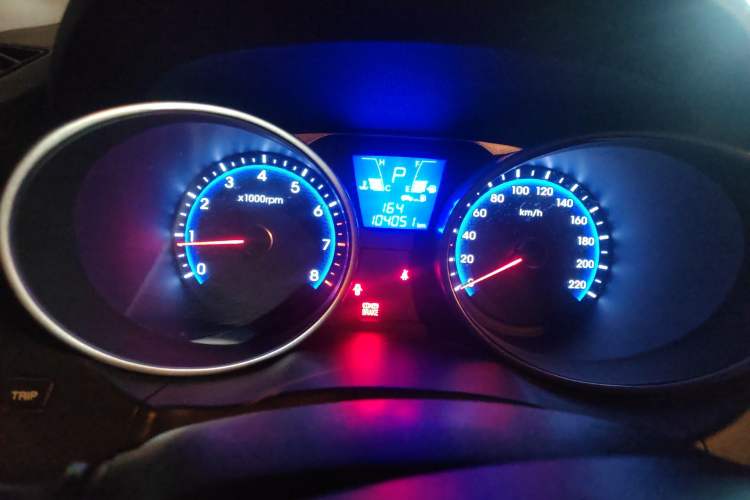 Used Hyundai ix35 2012 2.0L Automatic Two-Wheel Drive New Edition GL Odometer Close Up