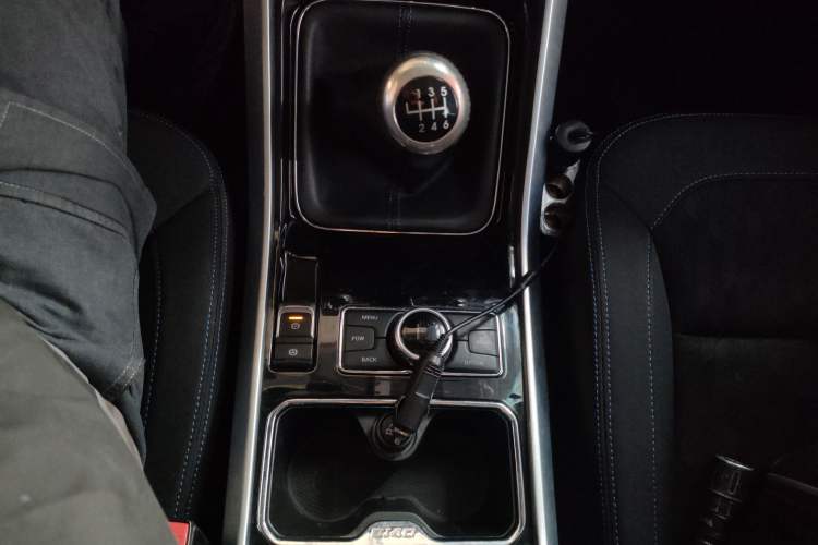 Used BAIC Off-Road BJ40 2018 PLUS 2.0D Manual Four-Wheel Drive Prestige Model China V Emission Standard
