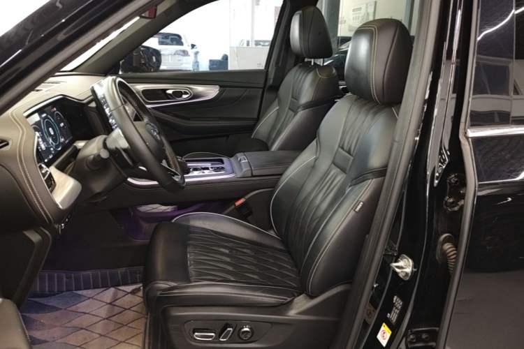 Used GAC Trumpchi GS8 2022 Linghang Series 2.0 TGDI Two-Wheel-Drive Luxury Smart Connectivity Version (7 Seats)
