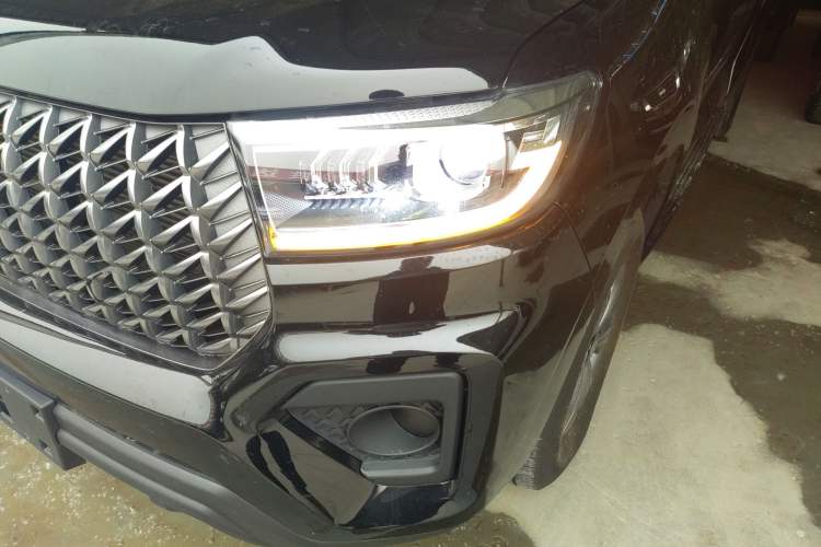 Used Great Wall Poer 2023 2.0T Commercial Version Automatic Diesel Two-Wheel Drive Elite Trim with Long Bed – GW4D20M Left Front Headlight