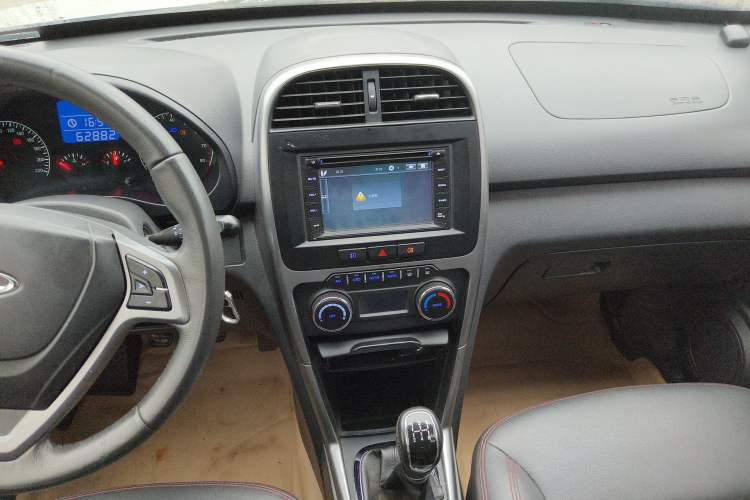 Used Chery Tiggo 3 2015 1.6L Manual Zhishang Commemorative Edition