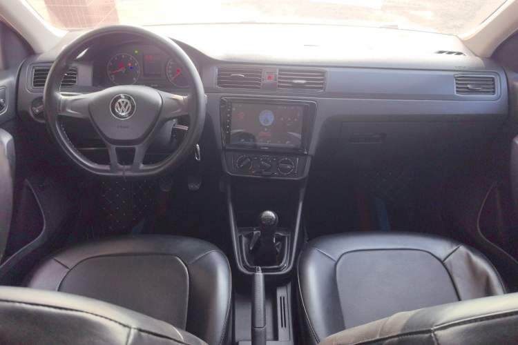 Used Volkswagen Santana 2019 1.5L Manual Fashion Edition China VI Standard Center Console