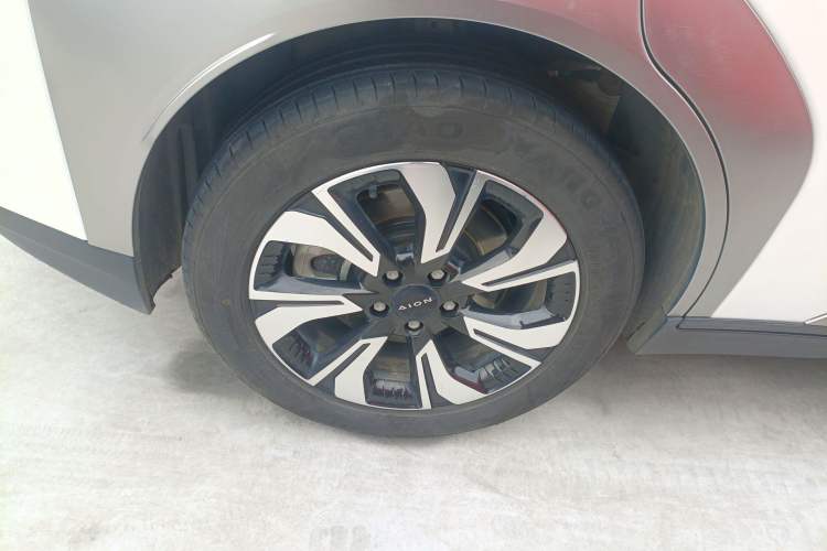 Used AION Y 2023 Plus 510 Enjoy Edition Right Rear Wheel Hub