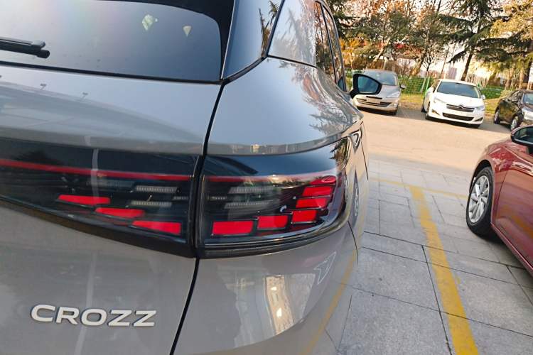 Used Volkswagen ID.4 CROZZ 2022 Long-Range PURE+ Edition
