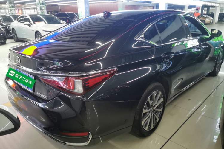 Used Lexus ES 2022 200 Excellence Edition
